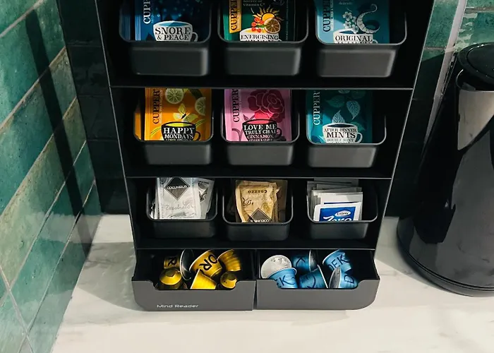 Dulcamara Boutique - Blue Velvet * Bari